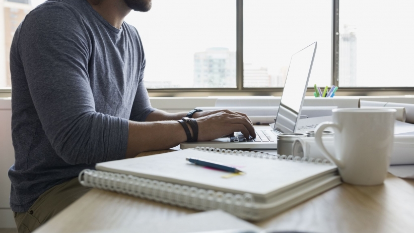 The Best Days and Times to Send Your Email (Infographic)