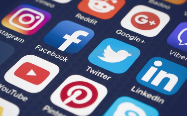 Car Buyers Are More Pragmatic On Social Media