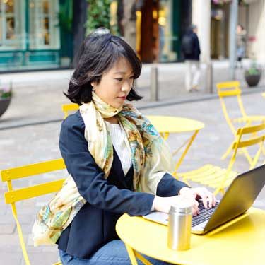 5 Ways to Turn a Writing Side Gig Into a Full-Time Business