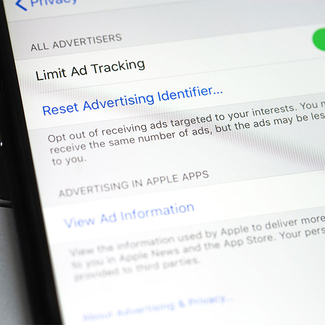 You NEED To Disable These iOs Features Right Now, According To Tech Experts
