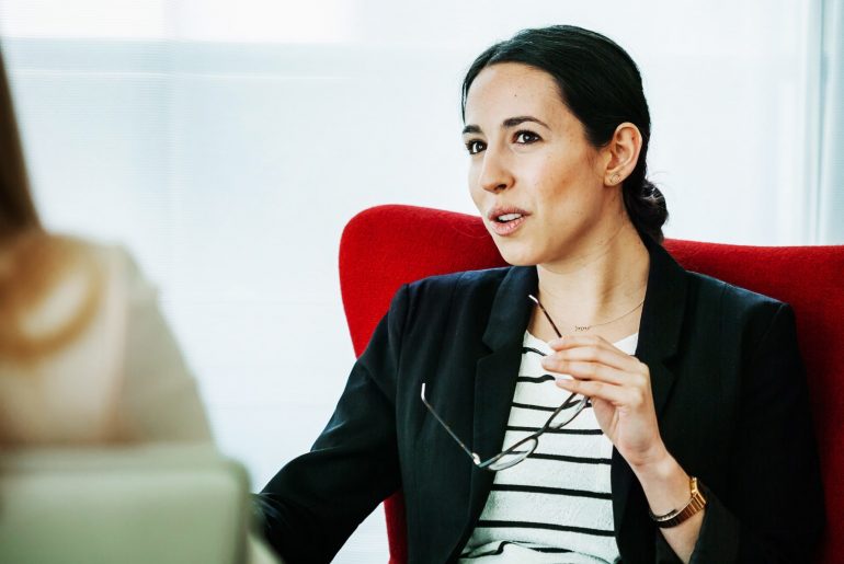 7 Easy Tricks Emotionally Intelligent People Use to Stop Being Awkward and Get What They Want