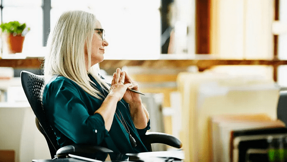 4 Clear Signs That You May Be Smarter Than You Think