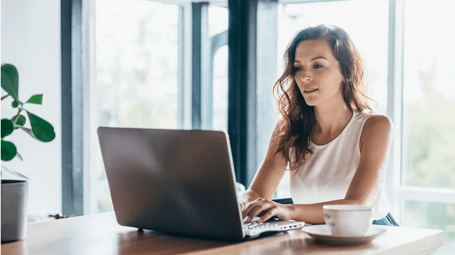 How To Craft A LinkedIn Profile That Recruiters Love, According To 100 Hiring Professionals