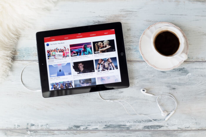 How To Use AI To Make Money On YouTube – 7 Ideas For Optimizing Creative Flow