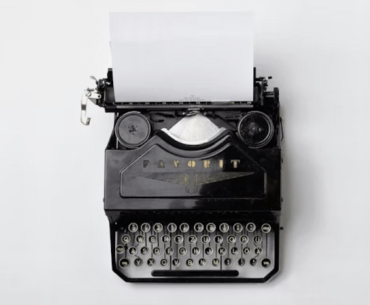 AI won’t replace B2B copywriters, because it can’t