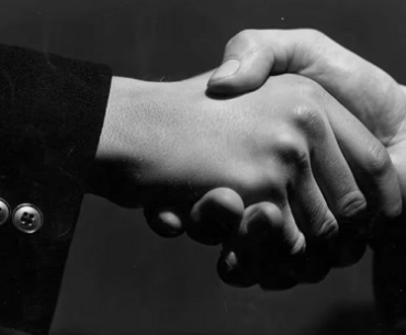 Web3 Publishing Platform Mirror Sells to Paragraph, Pivots to Social App ‘Kiosk’