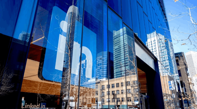 AI translator turns English into LinkedIn speak